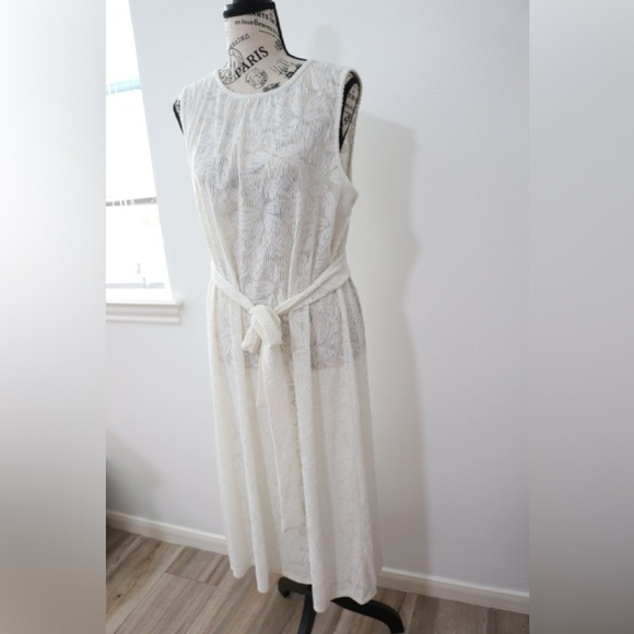 Cato White Maxi Dress Elegant Flowing Design Sz. Medium - Picture 3 of 9